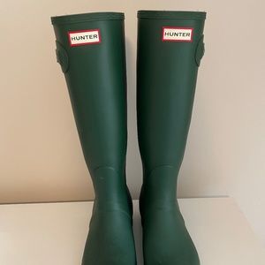Hunter Original Tall Rain Boot in Olive Leaf